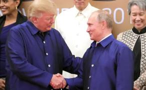 Donad Trump şi Vladimir Putin la forumul APEC din Vietnam