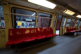 Începând de azi, studenții au reducere 50% la cartelele de metrou