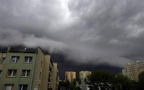 Alertă cod portocaliu de fenomene periculoase în Bucureşti