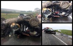 Trei oameni au murit pe un drum naţional din Iaşi, într-un accident cu trei maşini. Imagini teribile de la locul impactului