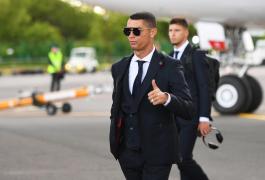 Cristiano Ronaldo a semnat un contract pe patru ani cu Juventus Torino