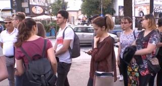 Gest jenant la examenul de titularizare. O profesoară a fost prinsă copiind cu telefonul în chiloţi