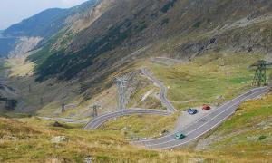 Record mondial de viteză pe Transfăgărăşan, doborât de un pilot britanic