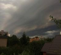 Alerte cod galben şi portocaliu cu efect imediat. ANM anunţă furtuni puternice în mai multe judeţe, în următoarea oră