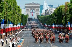 Paradă militară impresionantă la Paris, de Ziua Naţională a Franţei