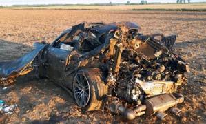 Tânărul mort în cumplitul accident de pe DN 71, într-un Porsche plin cu bani, avea permisul suspendat. Era patronul unei pizzerii din Târgovişte