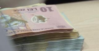 Bancnote de 10 şi 100 de lei