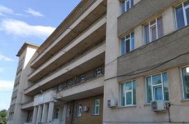 Intrarea în Spitalul Judeţean de Urgenţă Piatra-Neamţ