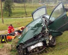 Accident cu 4 victime la Cheia. Un TIR a lovit un autoturism