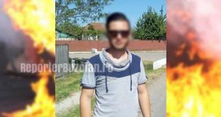 El este tânărul care şi-a dat foc în plină stradă, în faţa unui parc din Buzău