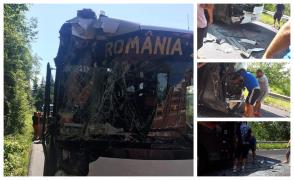 Autocar plin cu sportivi români, spulberat de un TIR, în Muntenegru