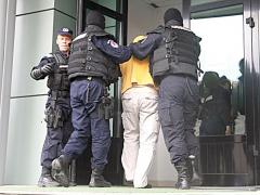 Sute de imagini îngrozitoare cu copii, găsite în calculatorul unui bărbat din Satu Mare