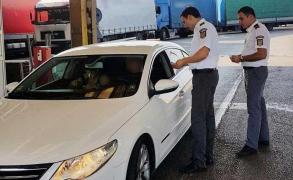 Măsuri extreme la graniţă. Vameşii verifică la sânge toate maşinile, toţi cei care intră în România sunt controlaţi în bagaje