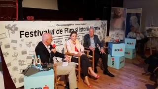 Ambasadorii Franței, Germaniei și SUA la o conferință, la Râșnov