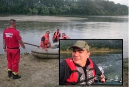 Directorul APIA Cluj e căutat de scafandri în lacul Beliş. În barca din care ar fi căzut sunt mai multe sticle goale de alcool