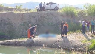 Un tânăr de 17 ani s-a înecat într-un iaz din Botoșani. Băiatul intrase în apă să facă o baie și nu a mai ieșit