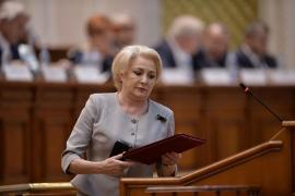 Premierul Viorica Dancila, în plenul comun al Senatului şi Camerei Deputaţilor