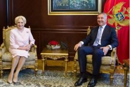 Viorica Dăncilă a confundat capitala Muntenegrului cu capitala Kosovo, în cadrul întâlnirii cu premierul muntenegrean
