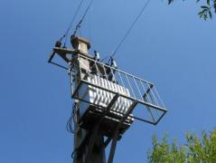 Un tânăr din Bacău a murit electrocutat la 20.000 de volţi, pentru un selfie