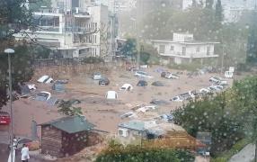 Parcare inundată în Marousi, la nord de Atena