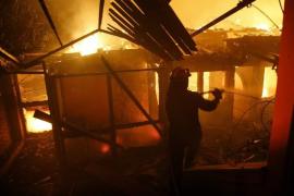 Ministrul Apărării din Grecia spune că una din cauzele tragediei de la Attica este construirea ilegală a imobilelor