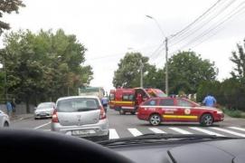 A fost lovit pe trecerea de pietoni de un camion.