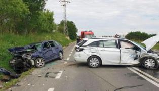 Accident pe DN1, în Sibiu. Sunt patru victime, între care un copil de doar 5 ani, după ce un şofer a intrat pe contrasens