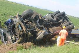 Un tânăr şofer român de TIR e erou în Italia. Şi-a riscat viaţa ca să evite un accident devastator