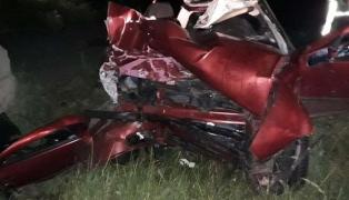 Un tânăr a murit într-un accident la Teregova, în Caraş Severin, pentru că şoferul avea "alte preocupări la volan" şi a intrat într-un cap de pod