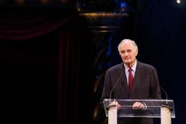 Actorul şi regizorul american Alan Alda suferă de Parkinson