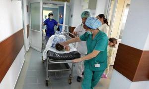 Un copil de 8 ani din Vaslui i-a tăiat gâtul unui prieten de joacă după o ceartă banală