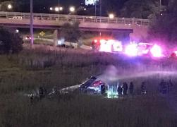 Un elicopter medical s-a prăbuşit lângă ao autostradă, în Chicago. Sunt patru victime