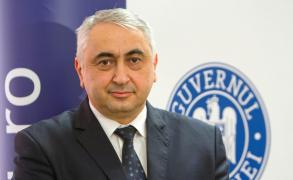 Ministrul Educaţiei Valentin Popa