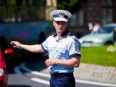 Poliţistul Marian Godină a dat şi el "review negativ", după ce pagina de facebook a Poliţiei Române a primit peste 35.000 de recenzii de o stea
