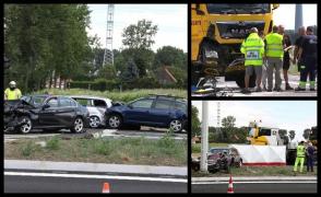 Doi copii de 3 ani, veri primari, mama unuia dintre ei şi bunica lor au murit pe loc. Maşina lor, oprită la semafor, a fost izbită în plin de un TIR