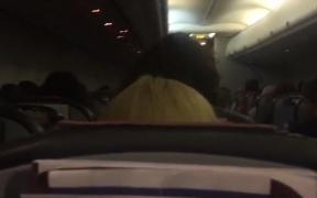 Panică într-un avion care a decolat de pe Otopeni cu destinaţia Oslo. Comandantul a anunţat că se întoarce la Bucureşti, la 20 de minute după plecare