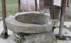 Bebeluş născut de doar 6 zile, dispărut la Brăila, găsit mort într-o fântână