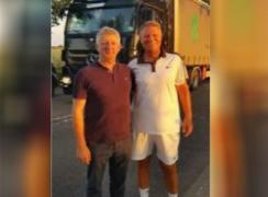 Klaus Iohannis, pe bicicletă pe o şosea din Constanţa