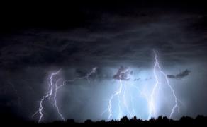 Cod portocaliu de furtună în Vrancea şi Galaţi