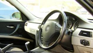 Mașină cu volan pe dreapta de proveniență britanică