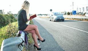 Un militar din Dâmboviţa a fost bătut şi tâlhărit după ce s-a certat cu o prostituată