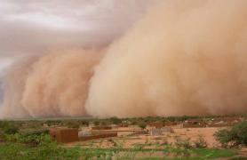 Un val de praf saharian va ajunge peste Europa, în țările deja afectate de caniculă. Fenomenul se resimte și în România