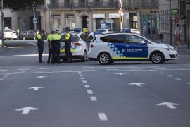 Echipaje de poliţie pe străzile din Barcelona