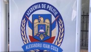 Intrarea de la Academia de Poliţie
