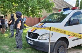 Un dascăl şi-a stropit soţia cu benzină, apoi i-a dat foc