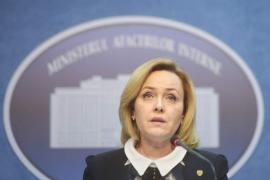 Carmen Dan susţine că nu a avut nicio discuţie cu prefectul Speranţa Clişeru, care a dat ordinul de intervenţie a jandarmilor la protestul din 10 august