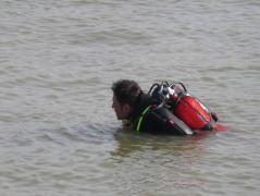 Două fete de 16 şi 19 ani din Brăila au mers la scăldat în Dunăre şi nu au mai ieşit din apă. Pompierii le-au căutat mai multe ore