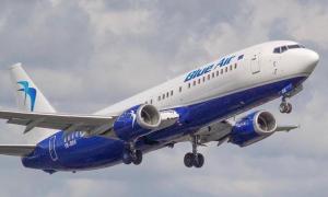 Pasagerii unei curse Blue Air de la Bucureşti la Oradea, întorşi de trei ori din drum după ce aeronava s-ar fi depresurizat