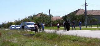 Un tânăr a fost ucis de socru sub ochii poliţiştilor, lângă Timişoara. Băiatul a murit pe loc