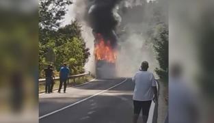 Autocar în flăcări la Sunny Beach